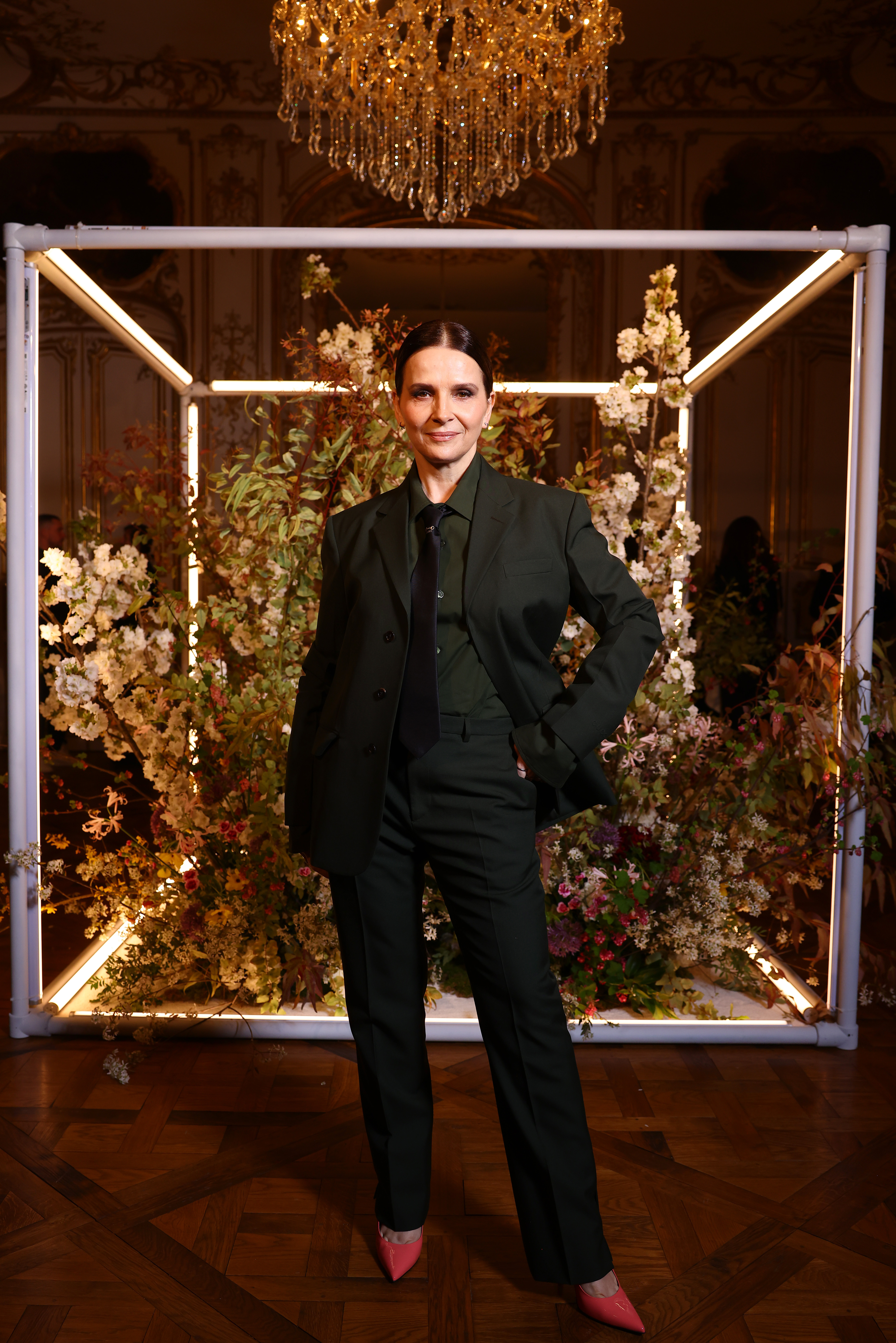 PARIS, FRANCE - APRIL 02: Juliette Binoche attends Gucci Dinner – The Art Of Silk on April 02, 2025 in Paris, France. (Photo by Marc Piasecki/Getty Images for Gucci)