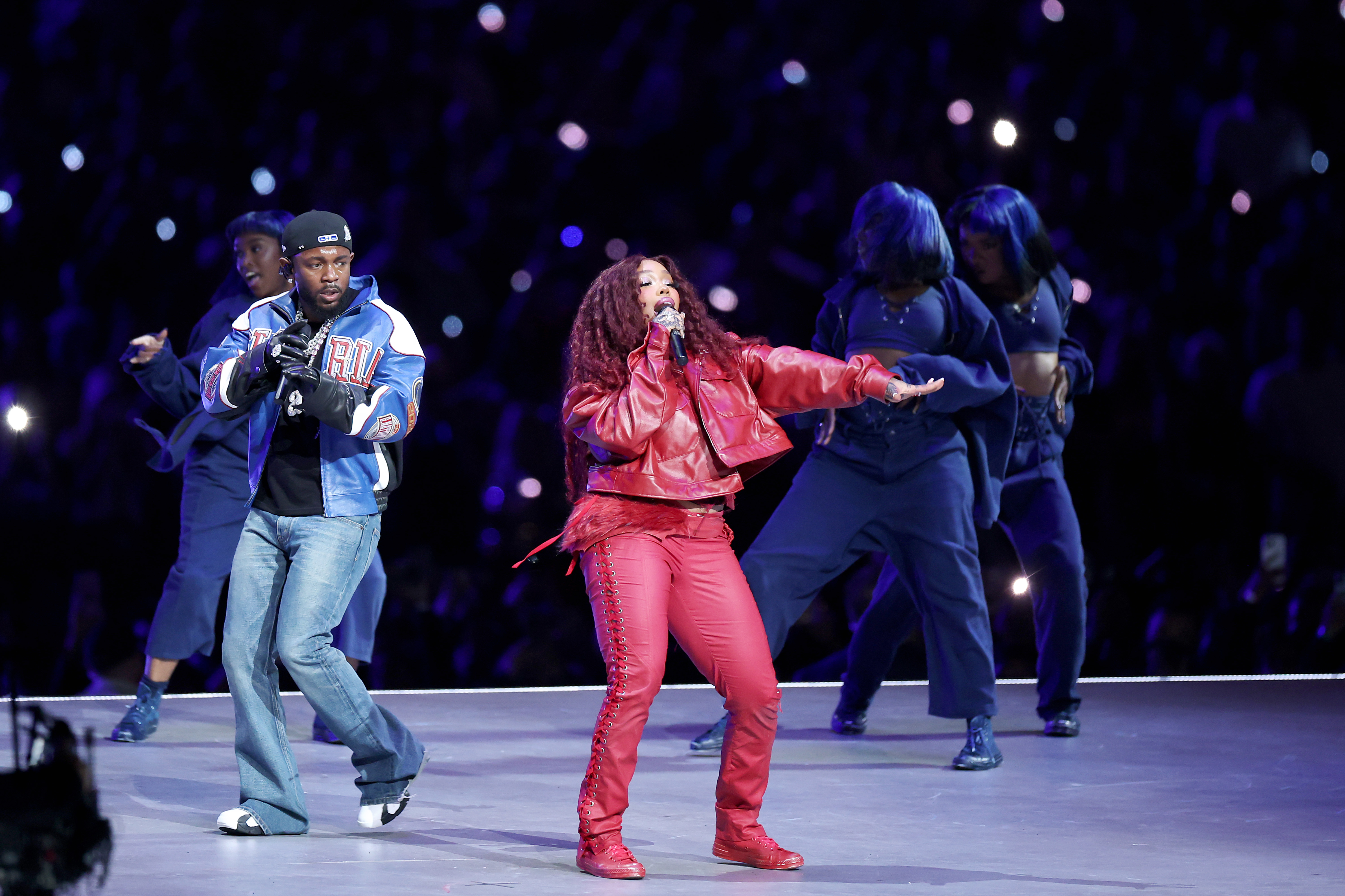 NEW ORLEANS, LOUISIANA - FEBRUARY 09: (L-R) Kendrick Lamar and SZA perform onstage during Apple Music Super Bowl LIX Halftime Show at Caesars Superdome on February 09, 2025 in New Orleans, Louisiana.  (Photo by Jamie Squire/Getty Images)