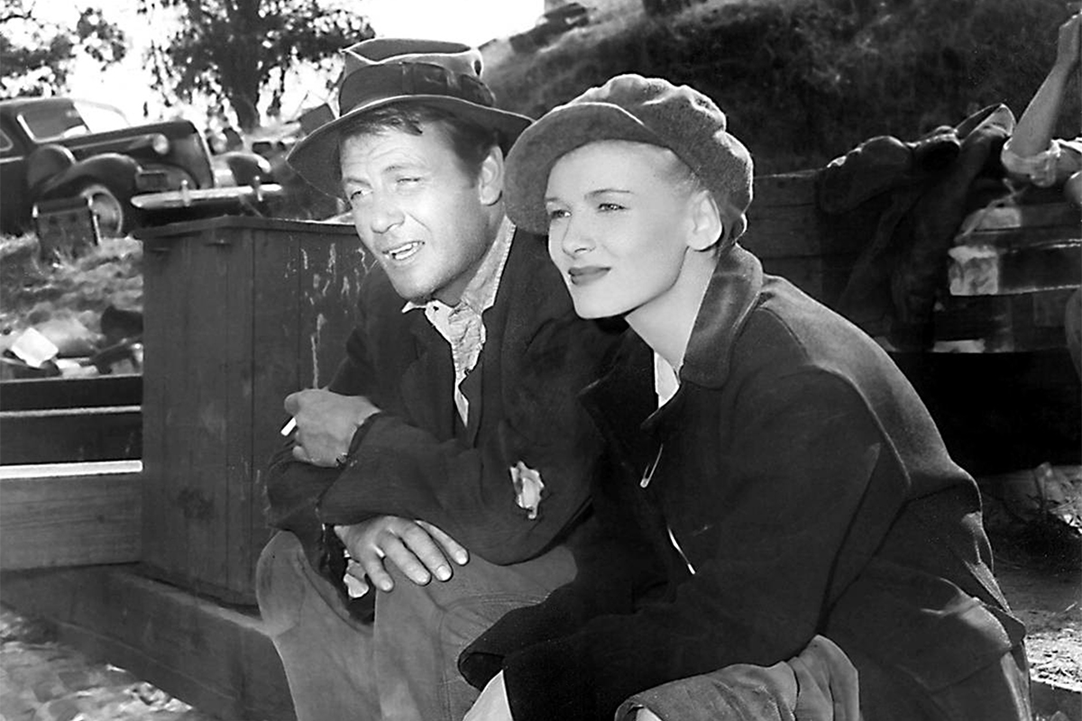 Actress Veronica Lakeand Joel McCrea in a scene from the movie "Sullivan's Travels" (Photo by Donaldson Collection/Getty Images)