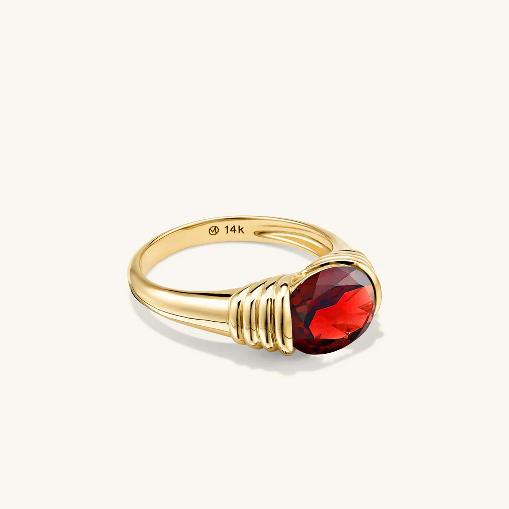 Get the Details on Taylor Swift’s Super Bowl Jewelry Look