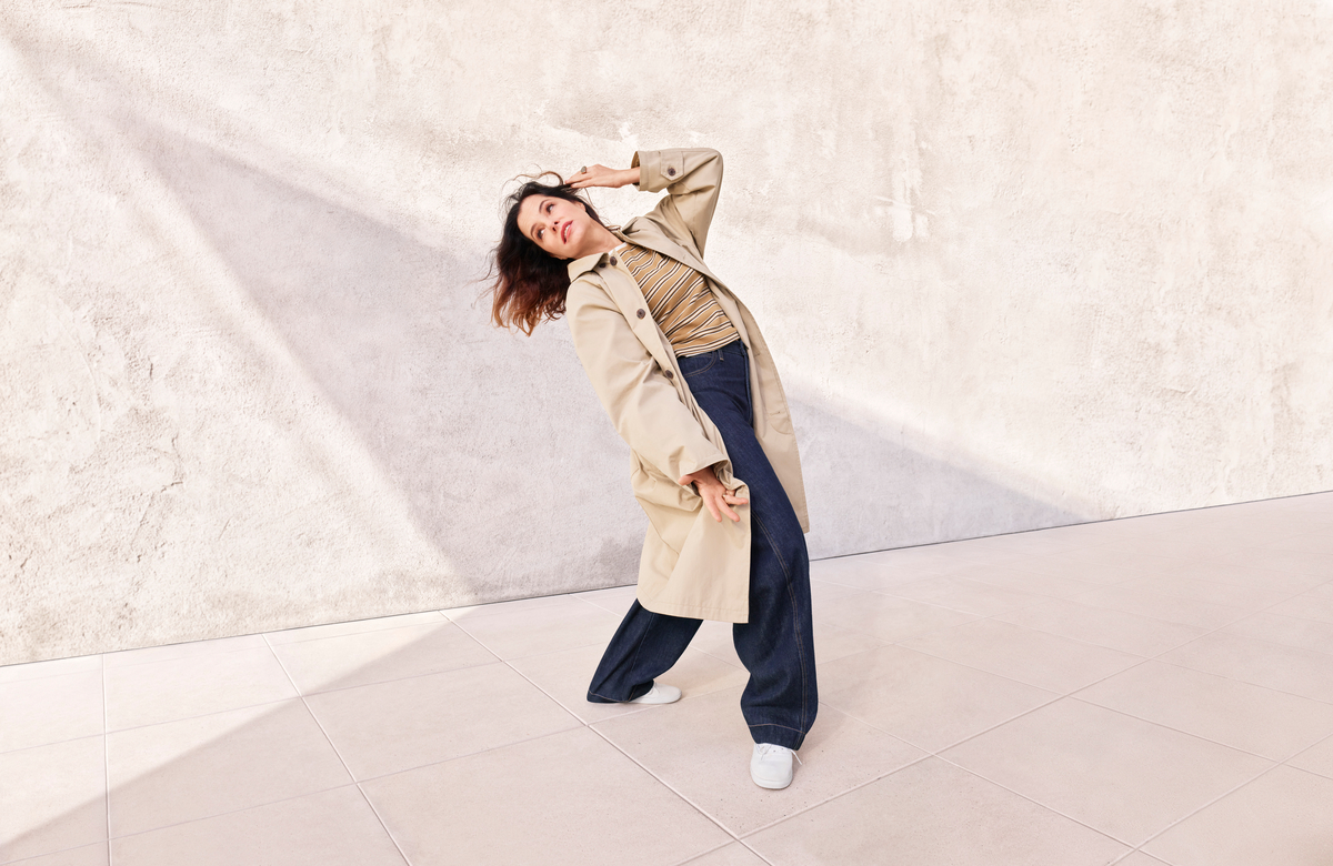 Parker Posey in Gap spring 2025.