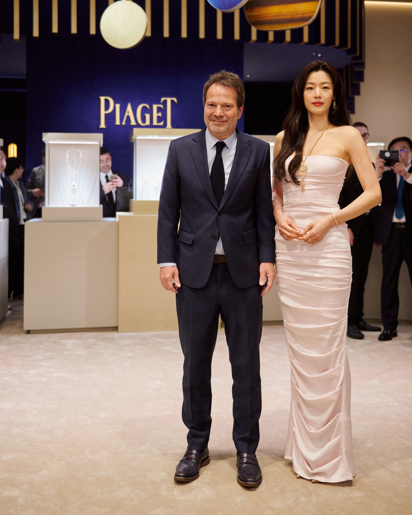 Piaget CEO Benjamin Comar and Jun Ji-hyun at the fair.