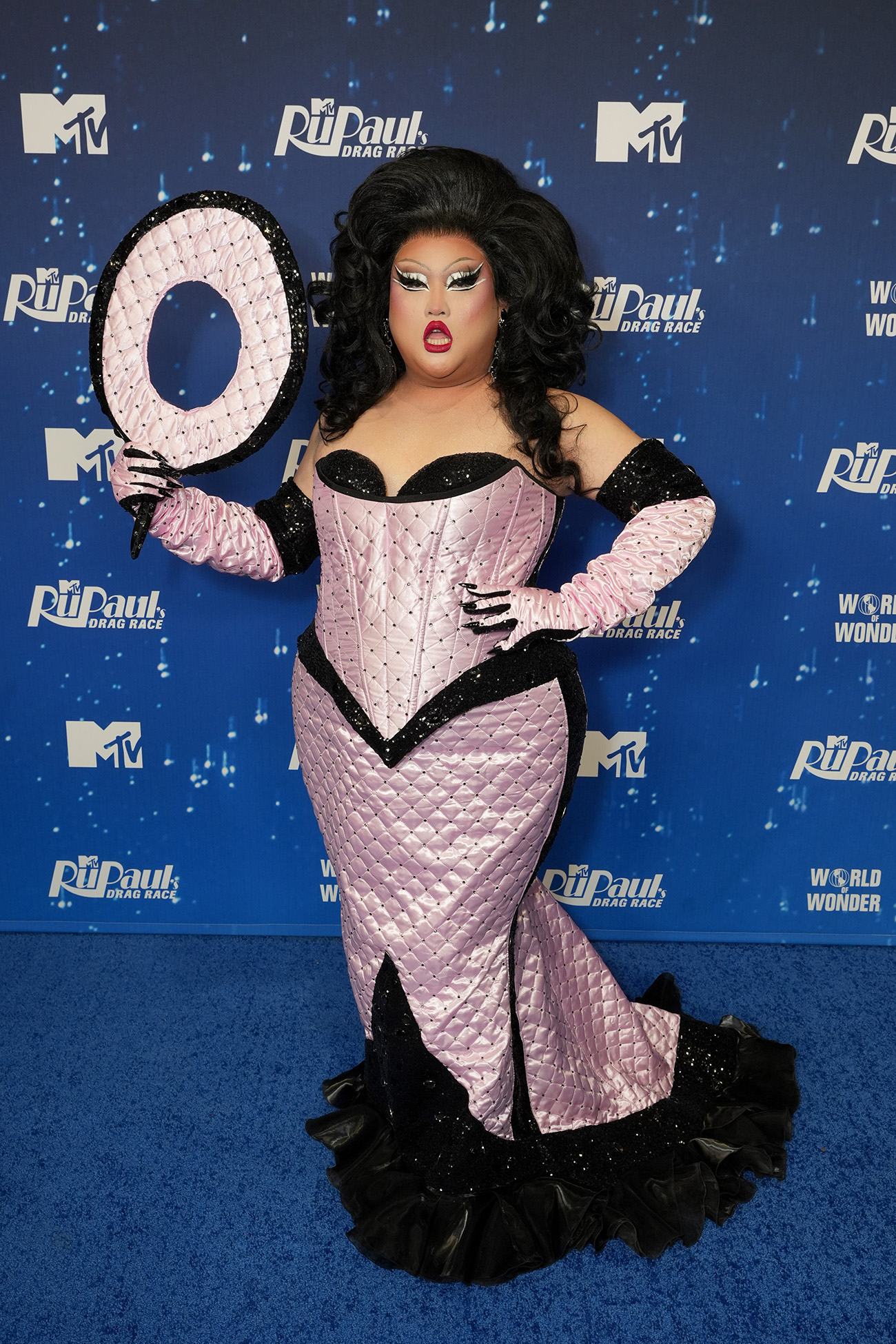 PACOIMA, CALIFORNIA - MARCH 27: Joella attends "RuPaul's Drag Race" Season 17 Finale Red Carpet on March 27, 2025 in Pacoima, California. (Photo by Gonzalo Marroquin/Getty Images for MTV)