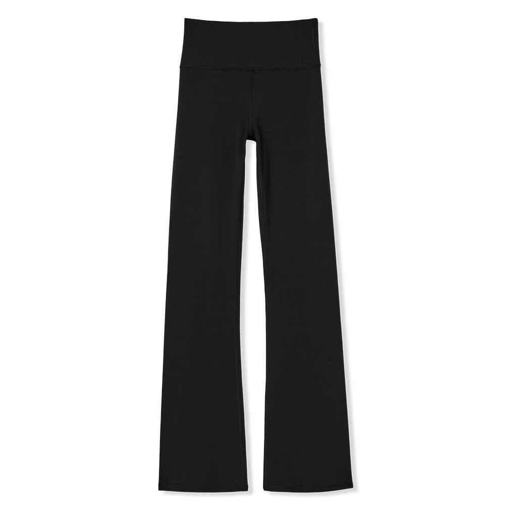 Vuori x Kaia Gerber Activewear Supermodel-inspired Collection