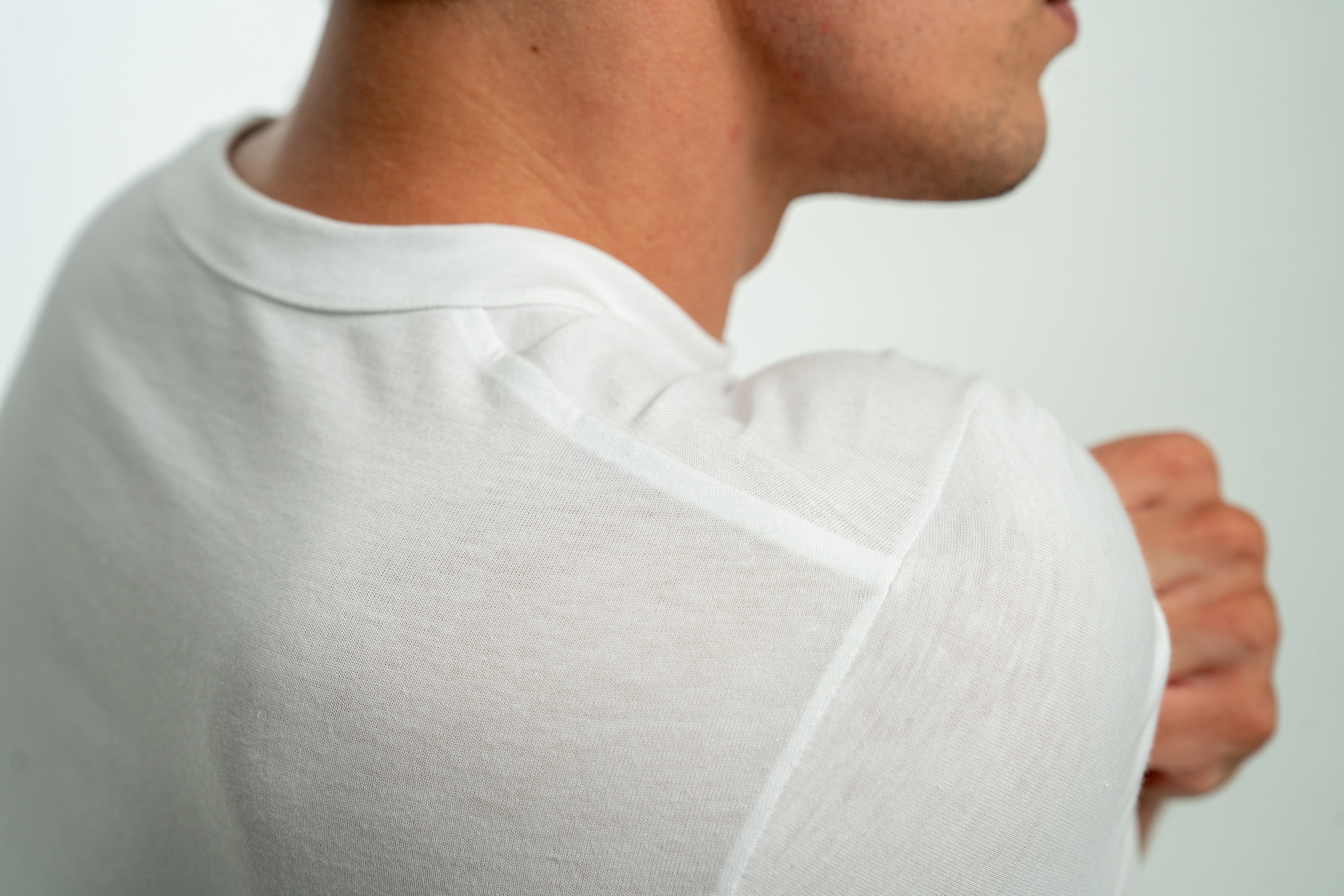 White shoulder seam t shirt