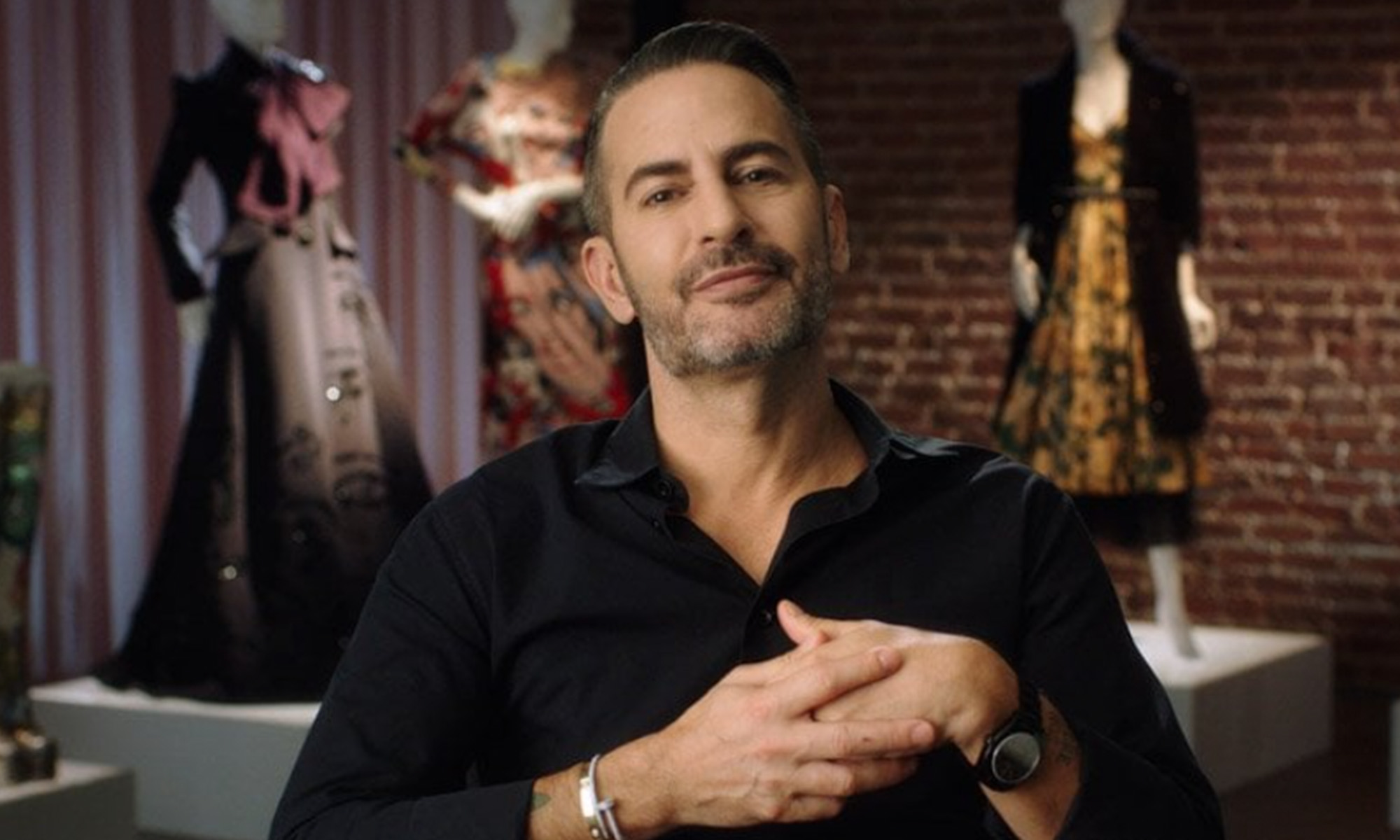 marc jacobs sitting in front of the camera while teaching masterclass fashion course