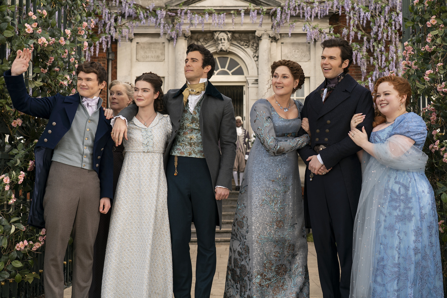 Bridgerton. (L to R) Will Tilston as Gregory Bridgerton, Florence Hunt as Hyacinth Bridgerton, Luke Thompson as Benedict Bridgerton, Ruth Gemmell as Lady Violet Bridgerton, Luke Newton as Colin Bridgerton, Nicola Coughlan as Penelope Featherington in episode 308 of Bridgerton. Cr. Liam Daniel/Netflix © 2024