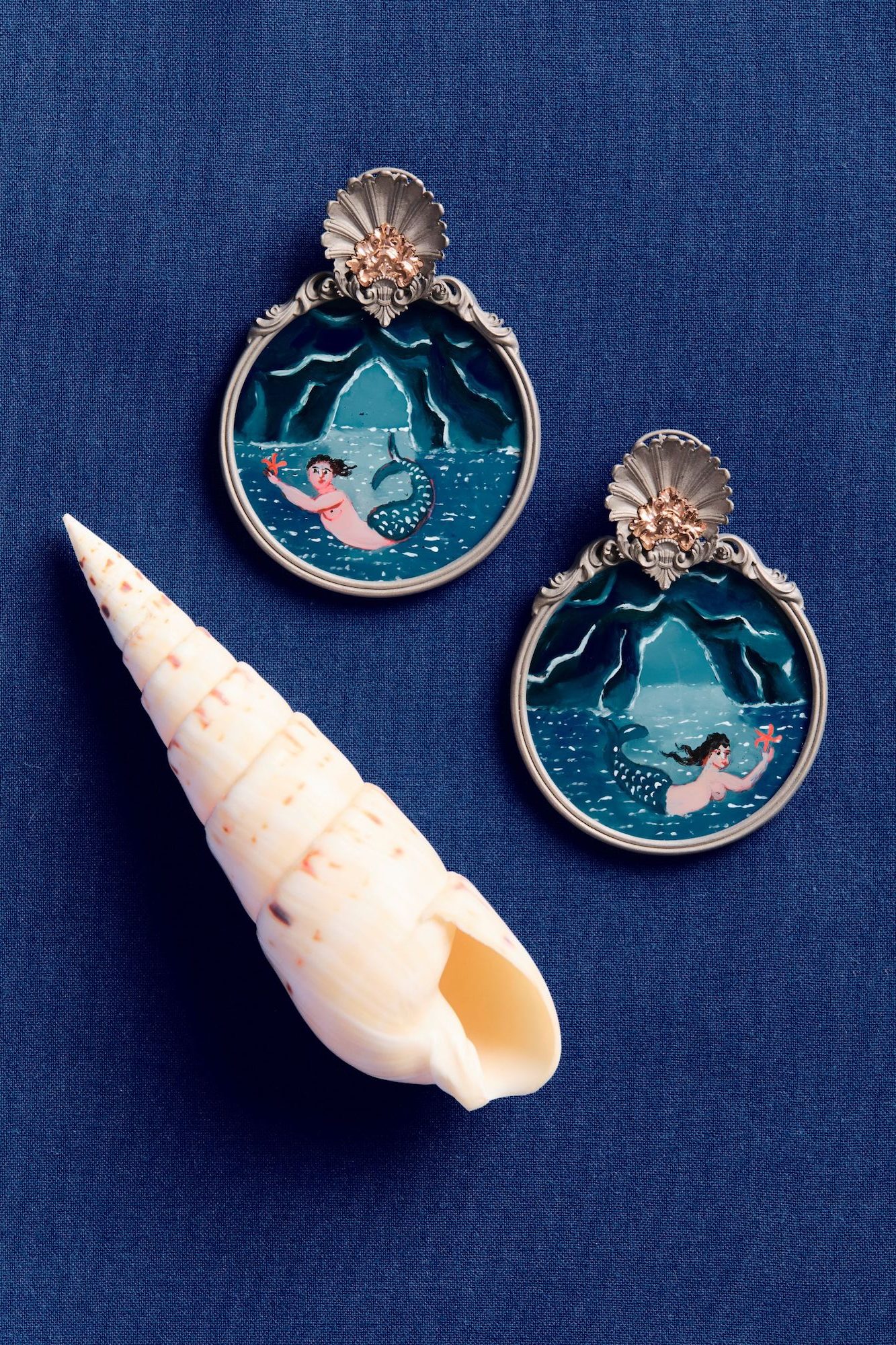 Earrings from the Chantecler and Roberto di Alicudi capsule collection.