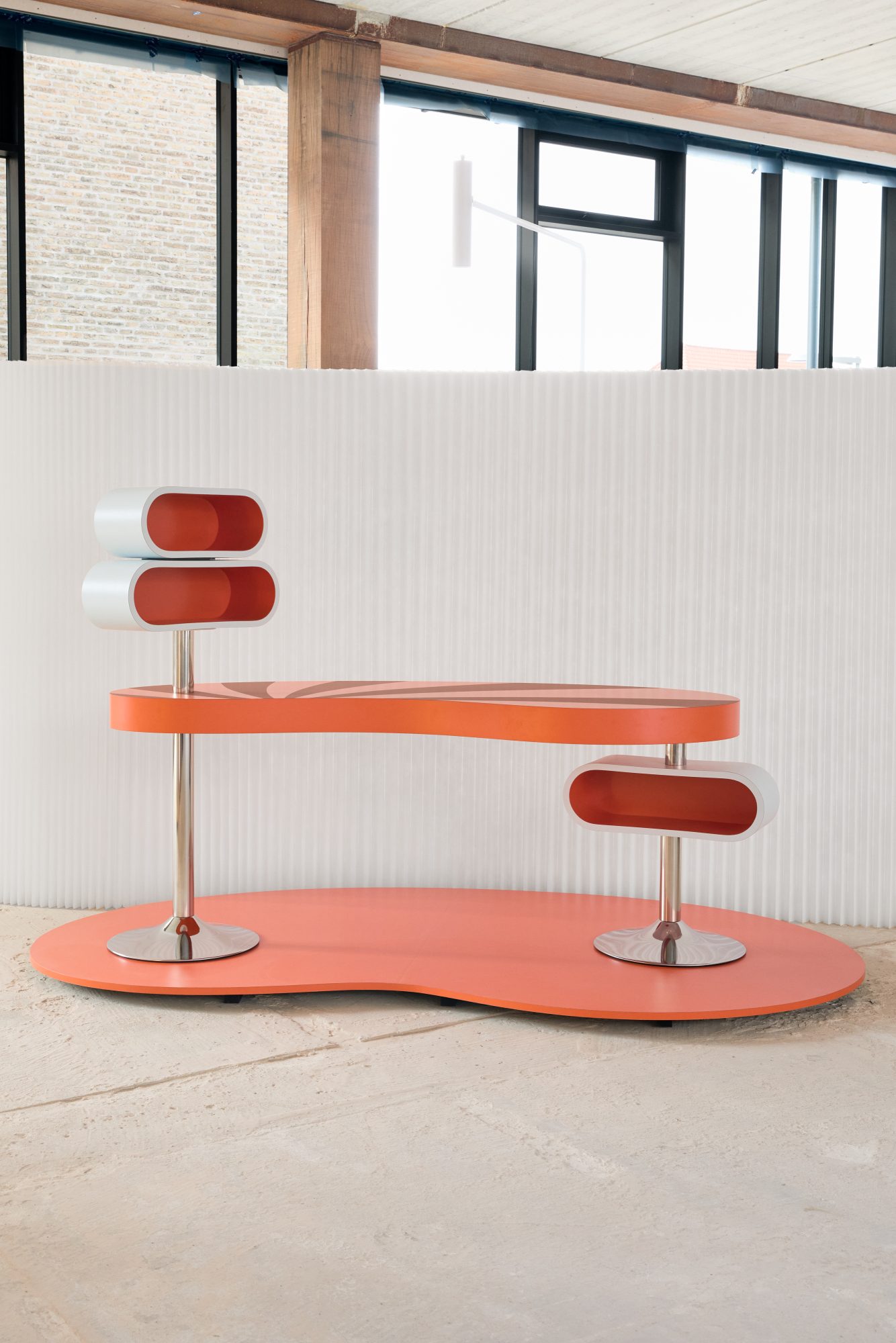 Uchronia Sunrise desk