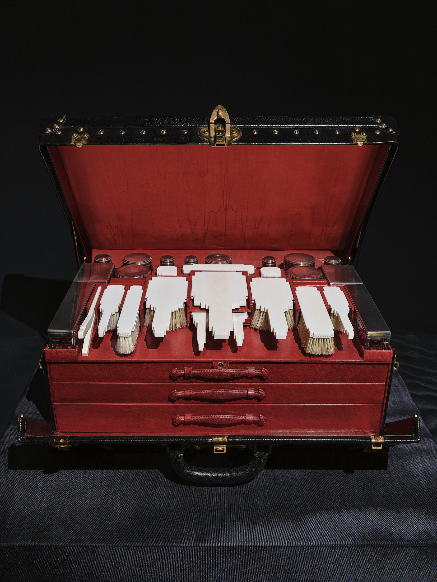 The Milano beauty trunk on display at the “Louis Vuitton Art Deco